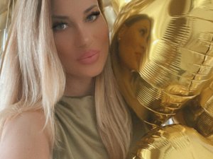 Webcam sex con AllysaHot