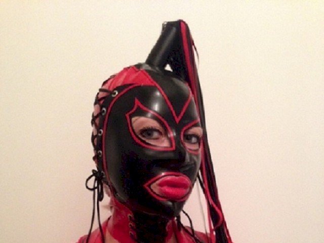 Profil de latexslut - Photo n°1