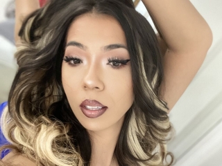 Webcam sex with Kiaradevlyne