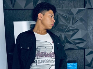 Webcam sex met Marioramirez