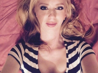 Webcam sex with Yuriko23